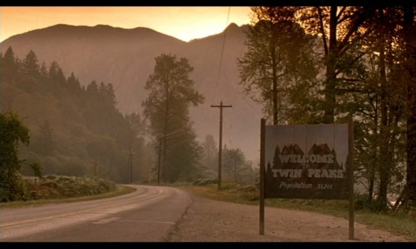 cropped-twin-peaks-sign1.jpg