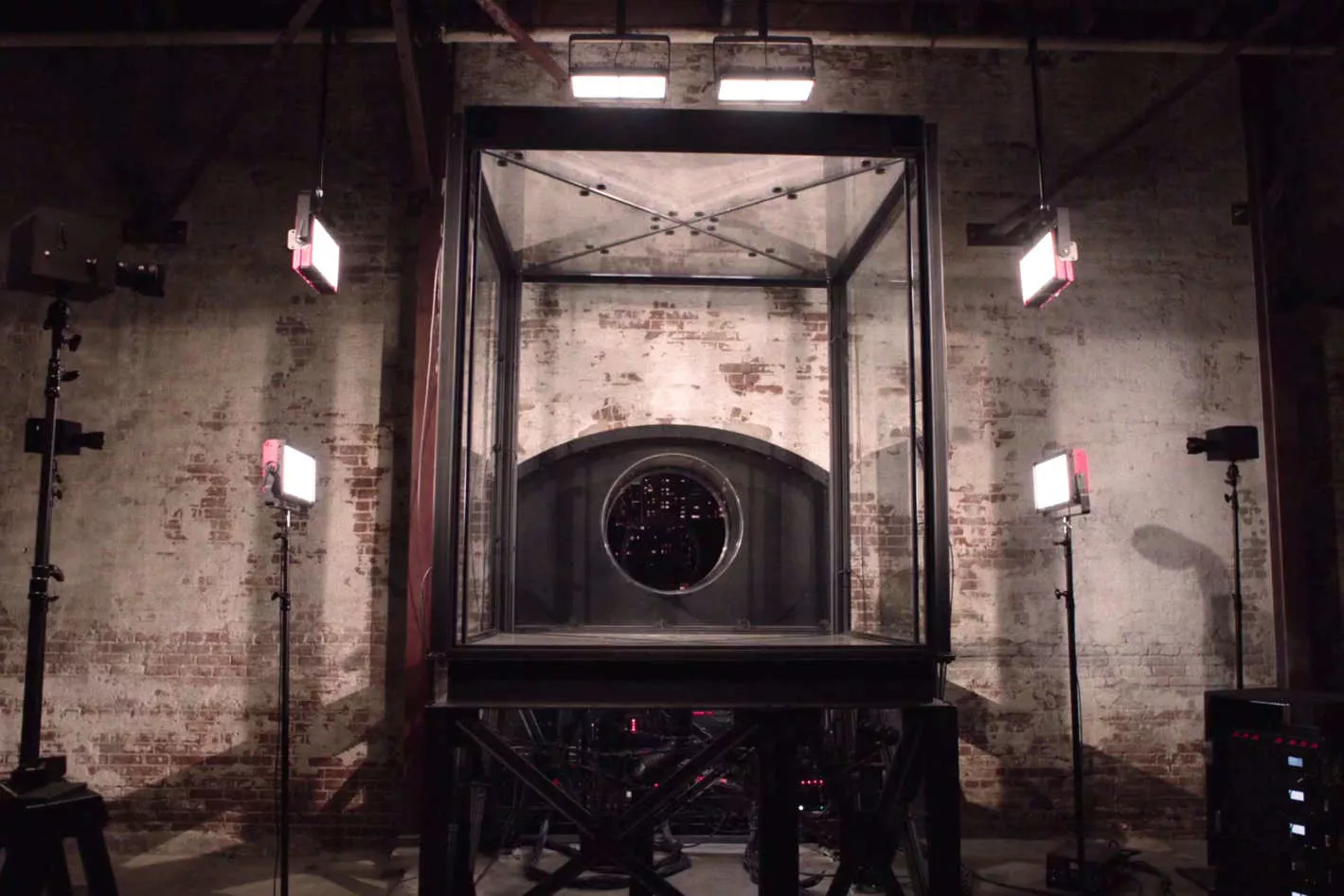 24-twin-peaks-glass-box.w710.h473.2x