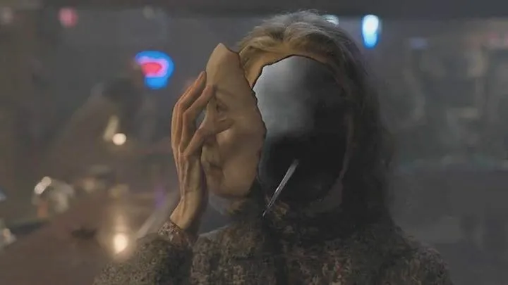 Sarah Palmer experiment face with sharp tongue Sarah Palmer experiment face with sharp tongue