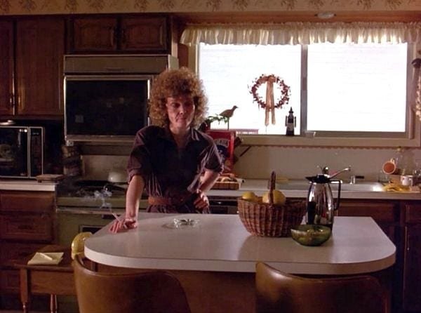 aHR0cCUzQSUyRiUyRmhvb2tlZG9uaG91c2VzLm5ldCUyRndwLWNvbnRlbnQlMkZ1cGxvYWRzJTJGMjAxNCUyRjA3JTJGU2FyYWgtUGFsbWVyLWFzLUdyYWNlLVphYnJpc2tpZS1vbi1Ud2luLVBlYWtzLmpwZw==