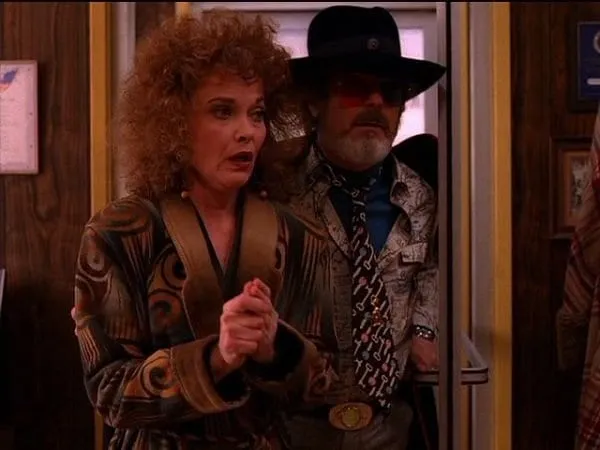 Sarah and Dr Jacoby Sarah Palmer and Dr Jacoby arrive at the diner with a message for Major Briggs