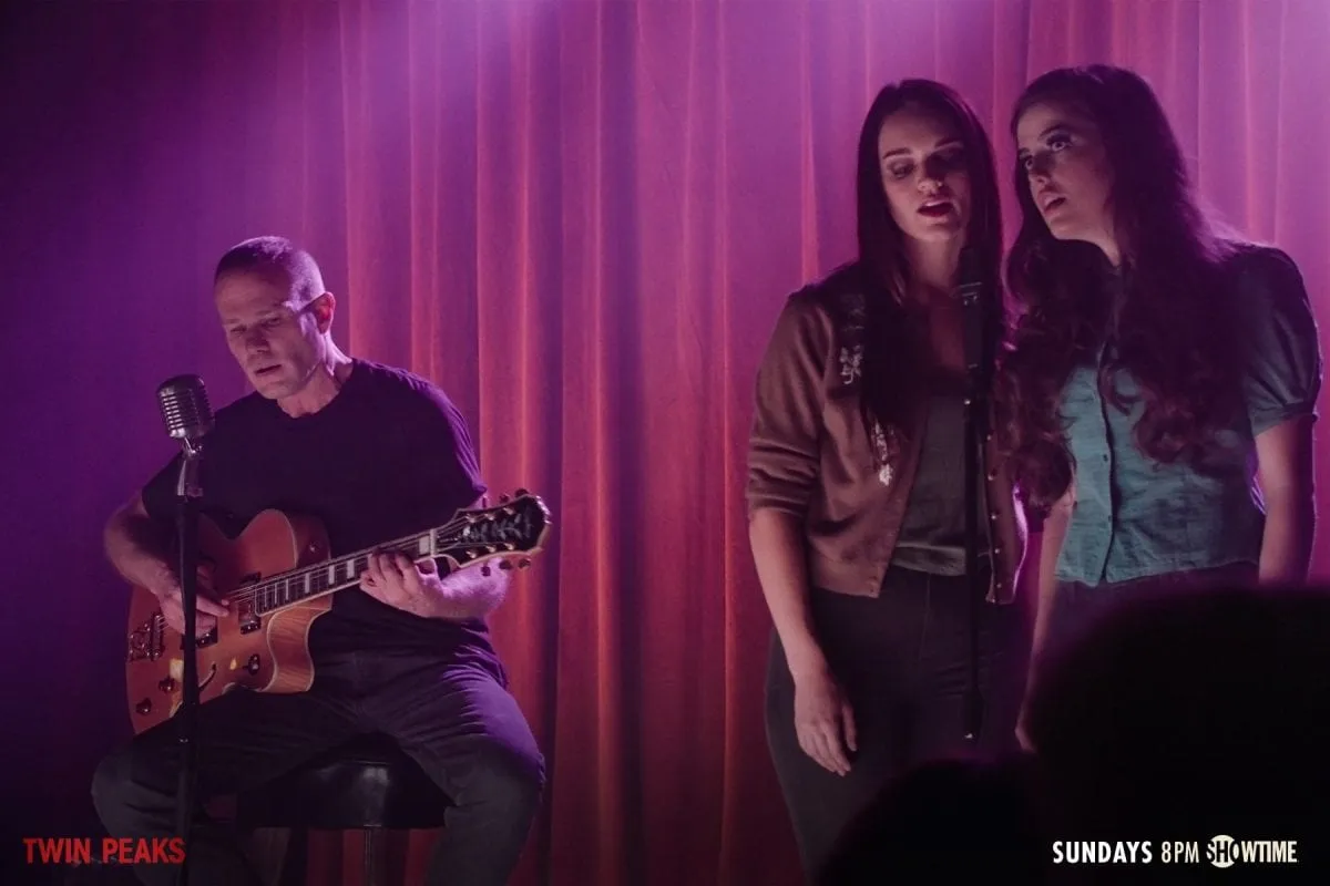 13-James-Backup-Singers