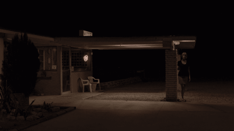 Dianes dweller on the threshold of a motel