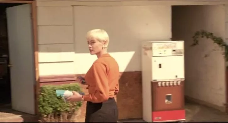 Teresa Banks returns to her motel room