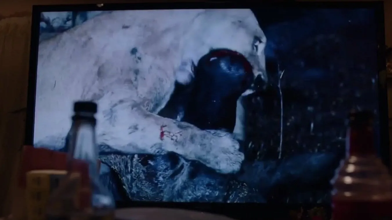 Thelioness rips the deer to shred