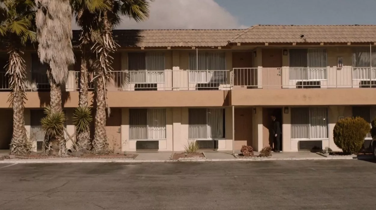 outside view of pearblossom motel in the past