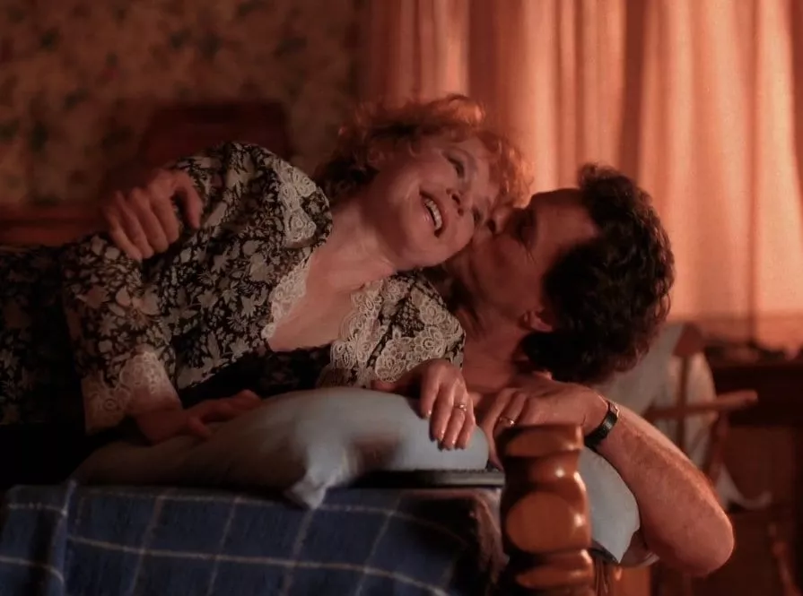 Ben and Catherine in bed at theTimber Falls Motel Twin Peaks