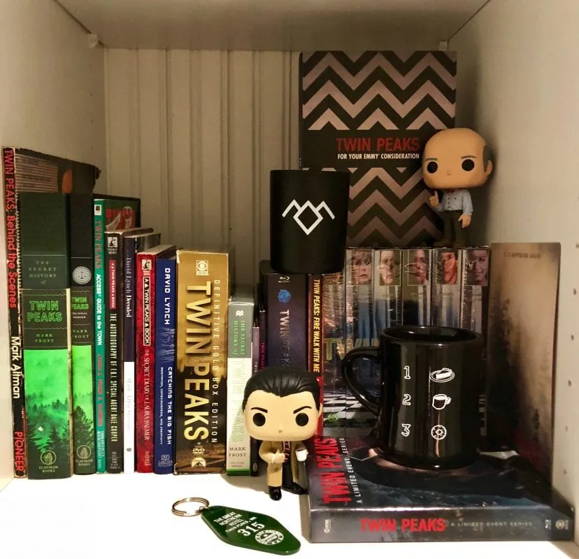Twin peaks books and funko pops Twin peaks books and funko pops