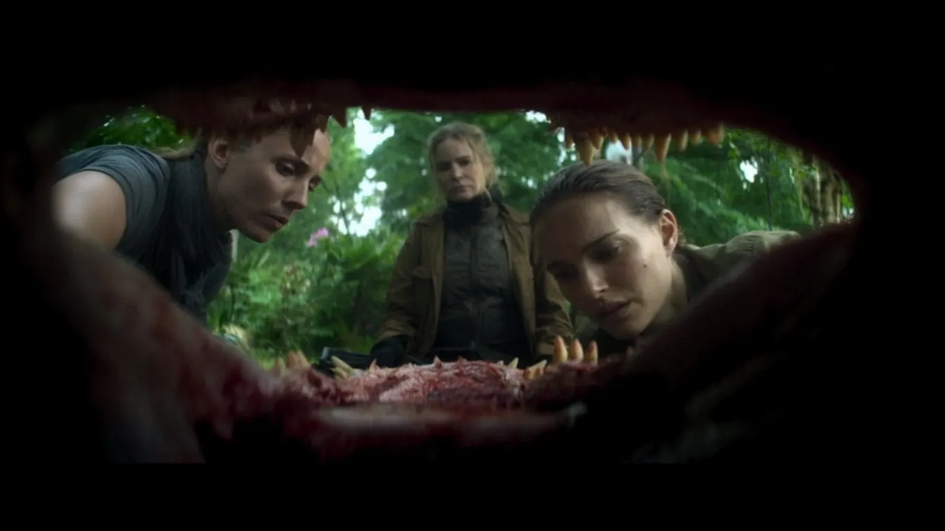 Jennifer Jason Leigh in Annihilation