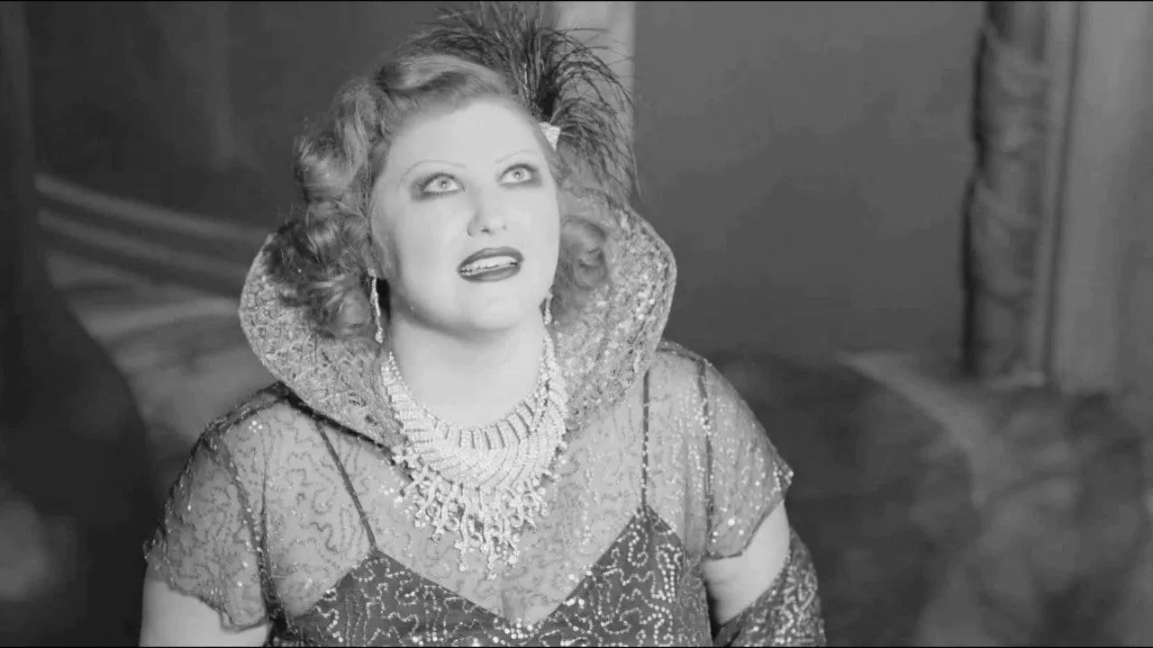 Joy Nash as Senorita Dido in Part 8 of Twin Peaks: The Return