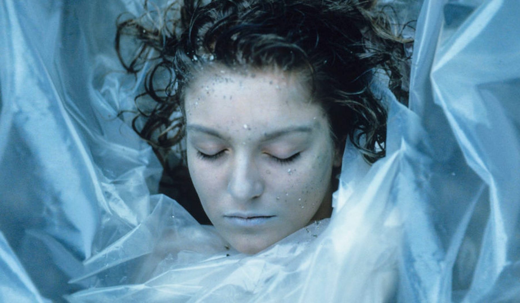 Laura Palmer dead, wrapped in plastic