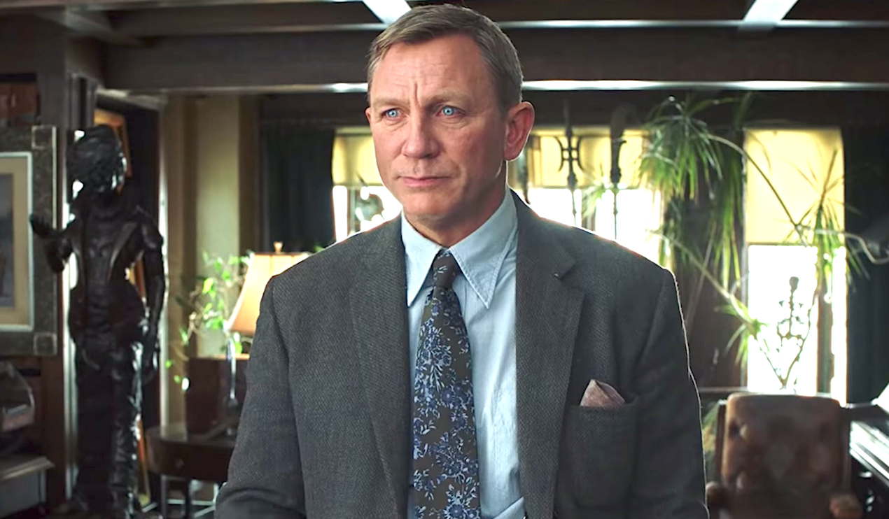 Daneil Craig (Casino Royale, Layer Cake) plays an entirely different type of sleuth than James Bond. 