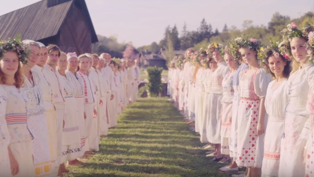 A cult awaits you in Midsommar