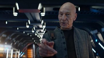 Picard S1E3 - Picard in civilian clothes on the bridge of a starship making his "engage" hand gesture