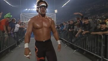 Sting walks out
