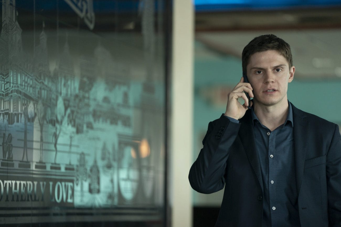 Detective Zabel (Evan Peters) on the phone
