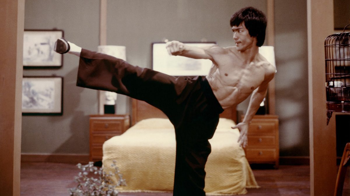 Bruce Lee practices kick
