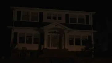 Laura Palmer's house with all the lights out