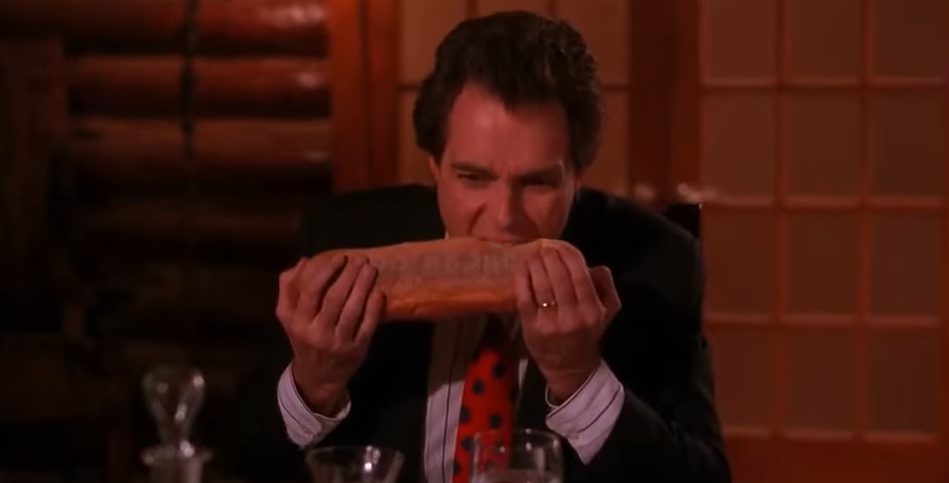 Ben Horne eats a sandwich in Twin Peaks