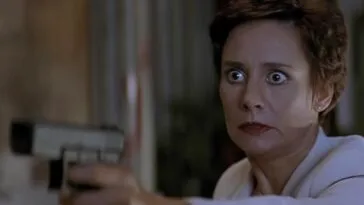 Debbie points a gun in Scream 2