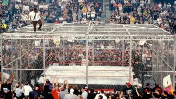 The Undertaker and Mankind in a WWE Hell in a Cell Match in one of wrestling's most famous gimmick matches (Feature Image)