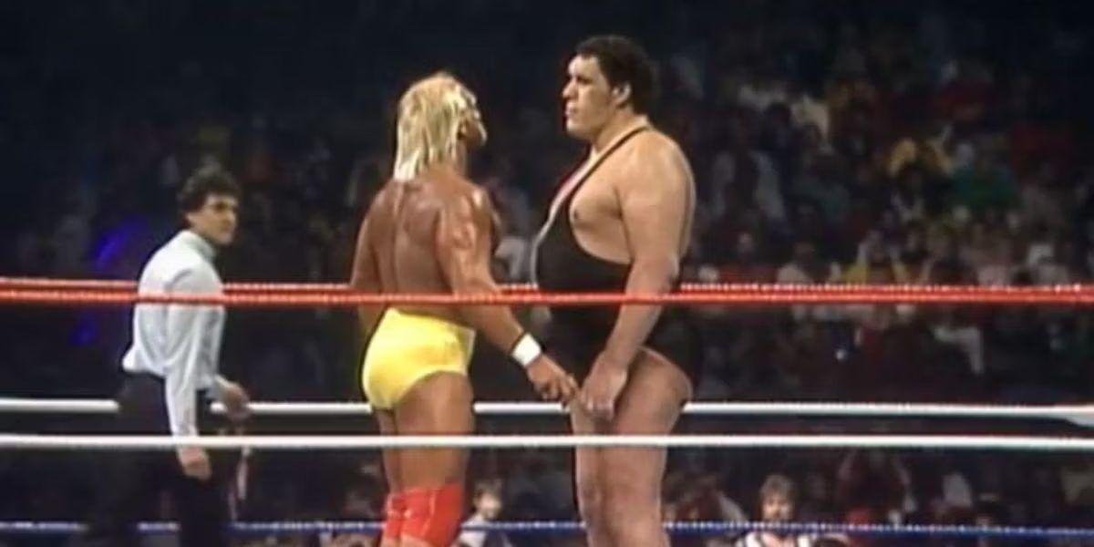 Hulk Hogan and Andre the Giant face off at WrestleMania III
