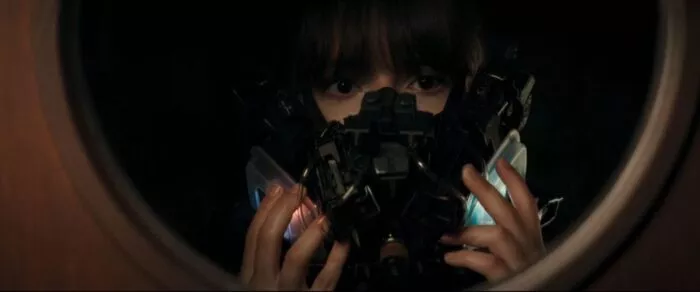 A woman wearing a resporator