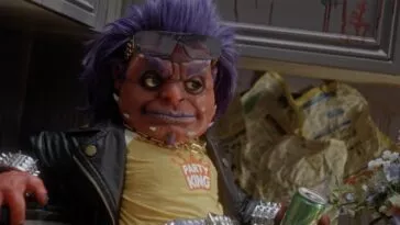 Frankie Freako lounging around