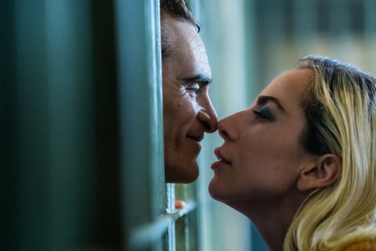 Arthur and Lee kissing