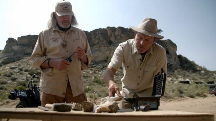 Eric and Duane chat while measuring the radioactivity of rocks