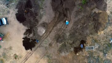 Top down view of the team working at the Bead Site.