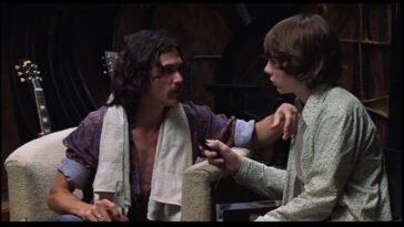 William interviews Russell backstage in Almost Famous