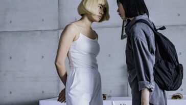 Rumi (Mai Fukagawa) facing off against Sanae (Sara Minami) in Mag Mag